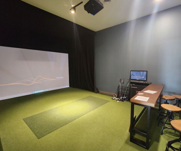 Siesta Hills Mankato MN Indoor Golf Simulator