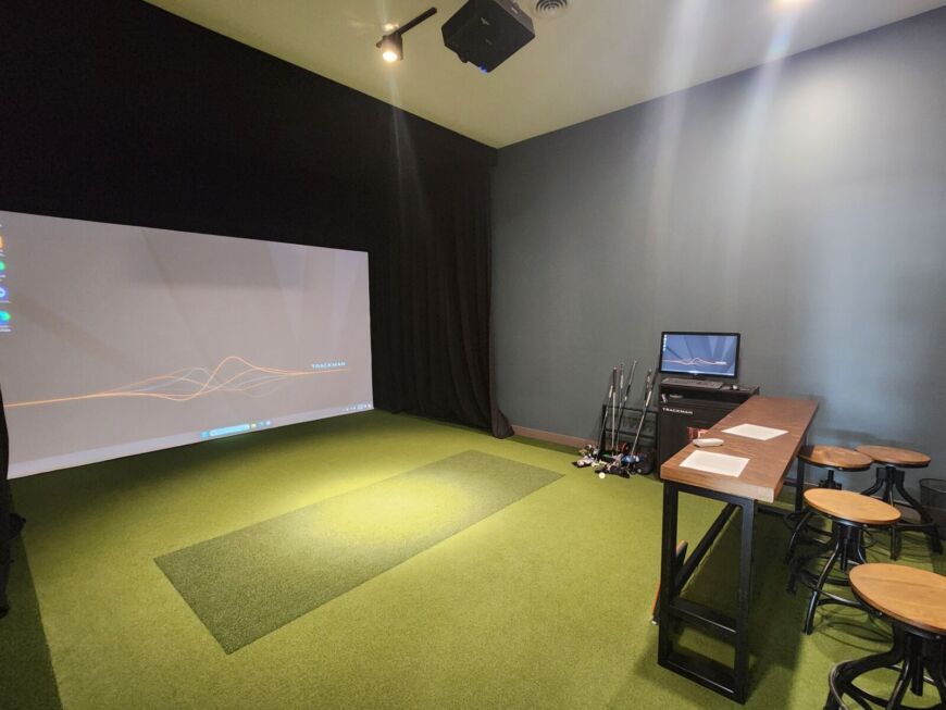 Siesta Hills Mankato MN Indoor Golf Simulator