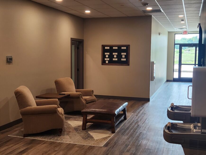 Siesta Hills clubhouse lounge area in Mankato Minnesota