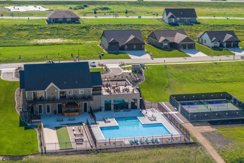 Siesta Hills Mankato HOA Clubhouse in 55 Community