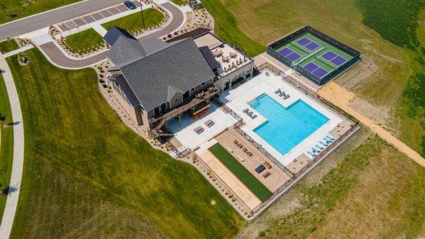 Aerial view of Siesta Hills clubhouse pool and outdoor amenities in Mankato Minnesota