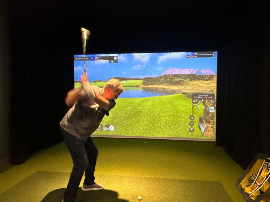 Indoor golf simulator at the Siesta Hills clubhouse in Mankato Minnesota