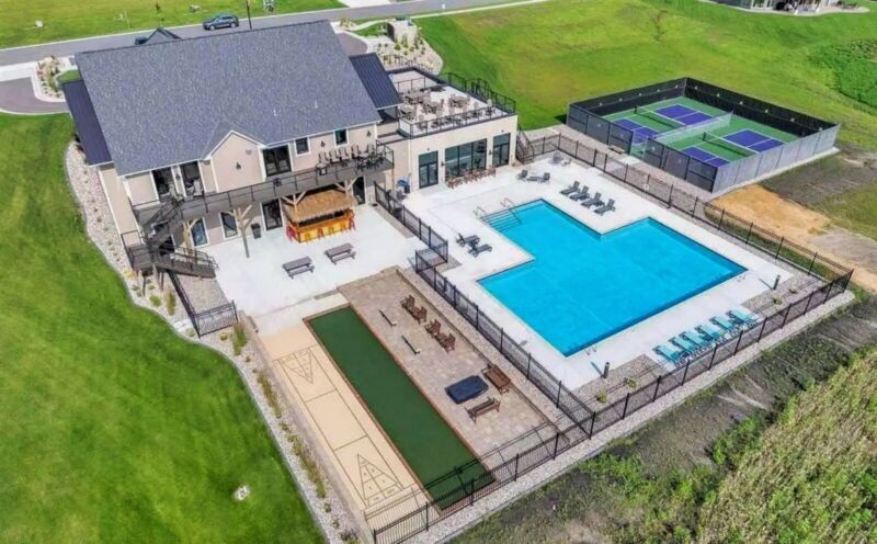 Siesta Hills Mankato Living Community Center