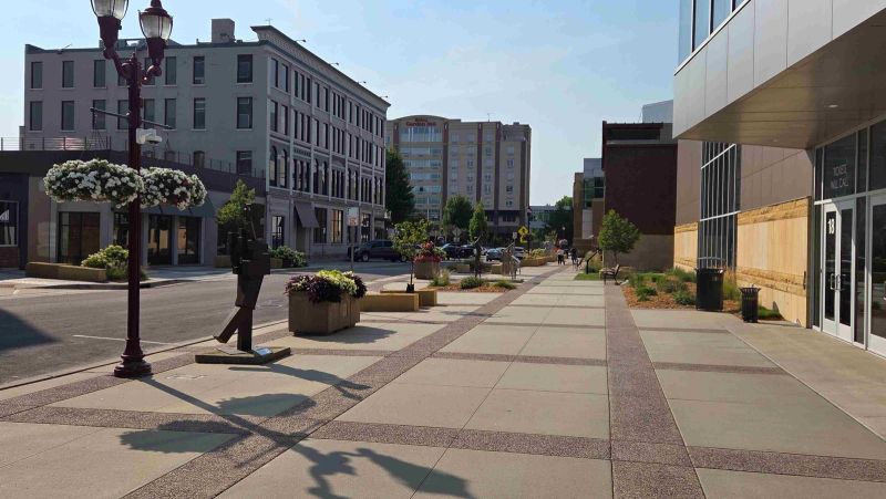 Downtown Mankato, Minnesota, with shops, buildings and pedestrian areas